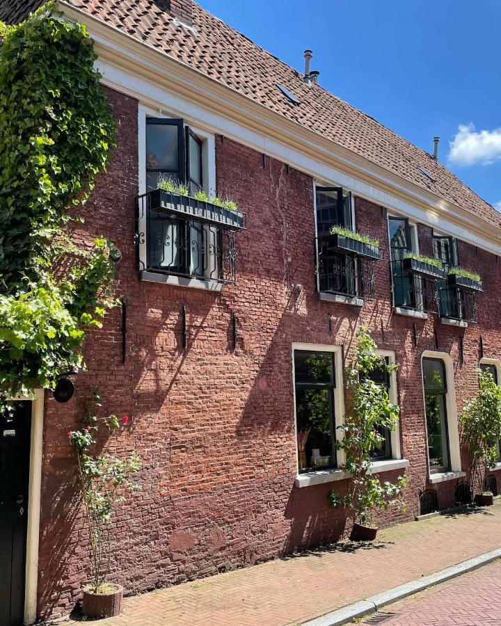 B&B Suupmarkt 도쿰 외부 사진