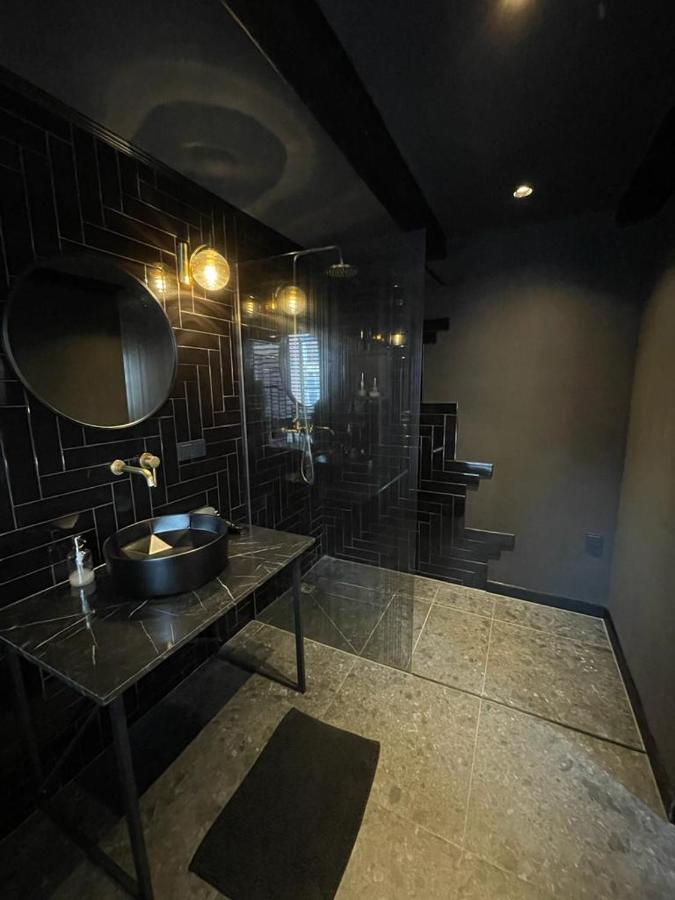 B&B Suupmarkt 도쿰 외부 사진