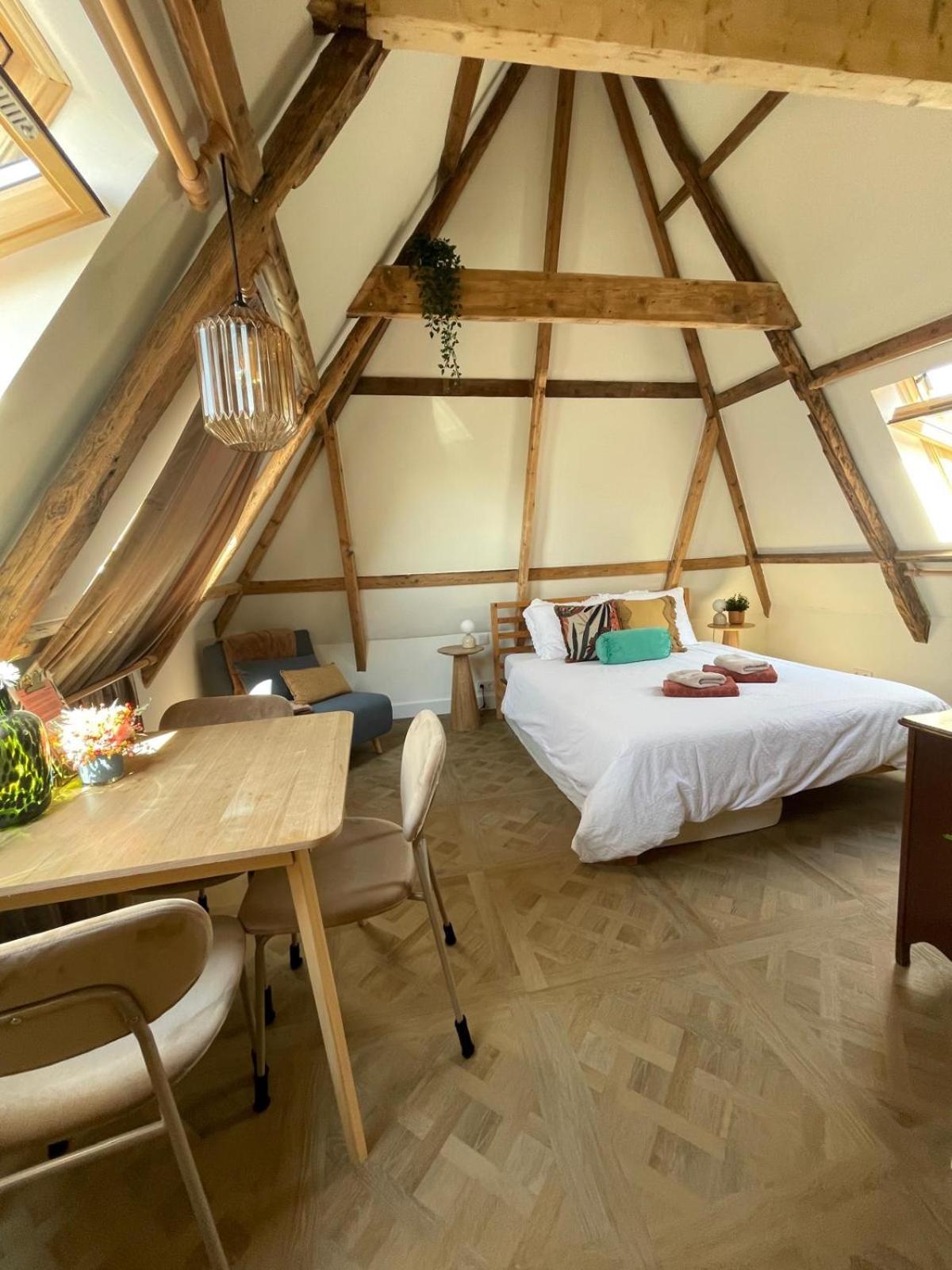 B&B Suupmarkt 도쿰 외부 사진