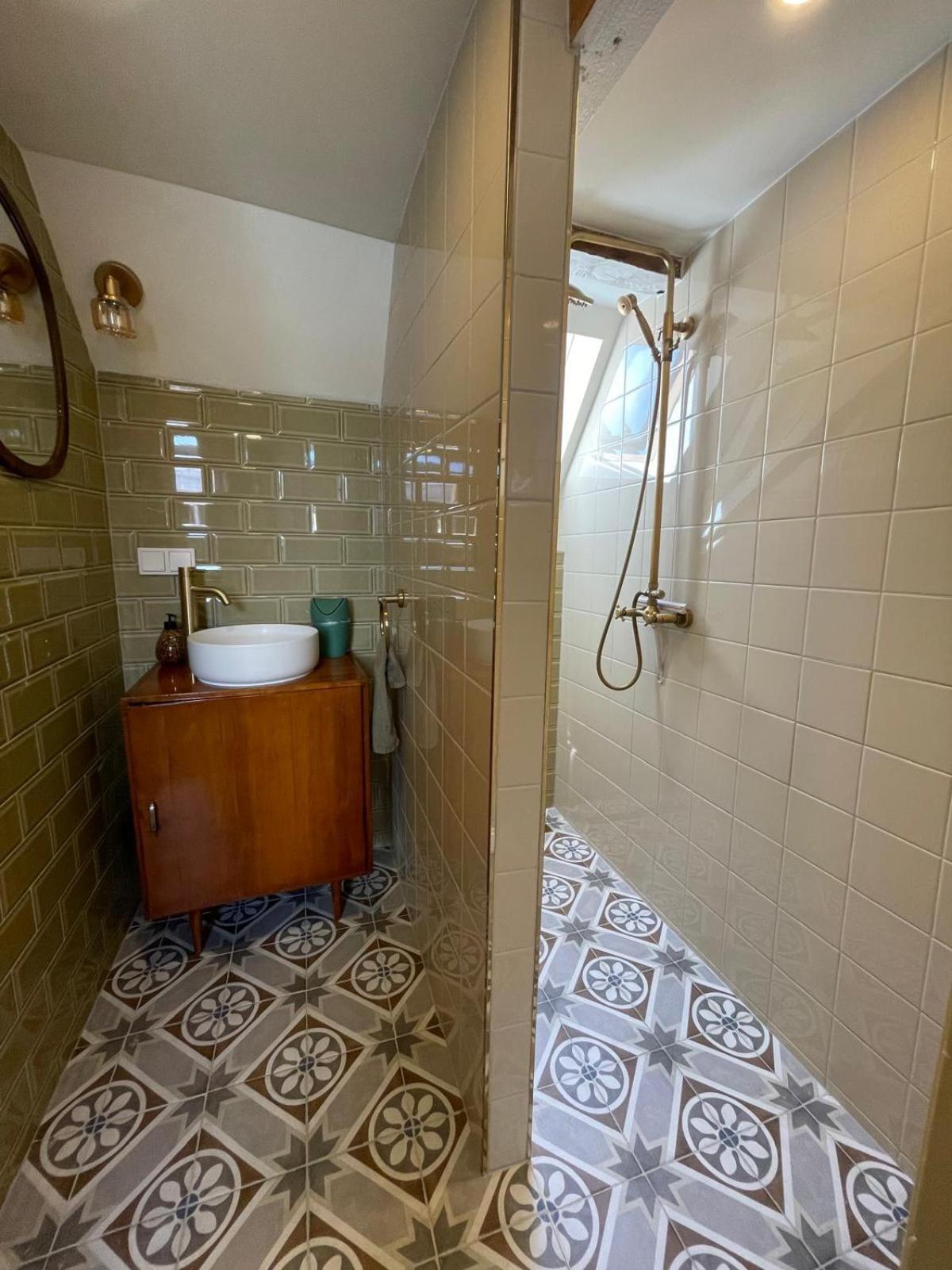 B&B Suupmarkt 도쿰 외부 사진