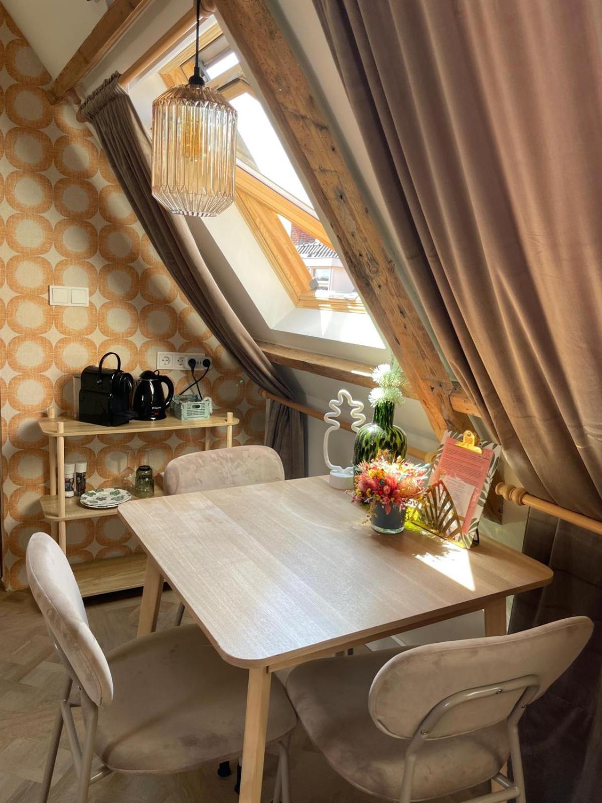 B&B Suupmarkt 도쿰 외부 사진